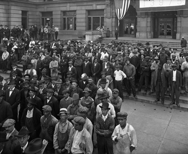 1-4-00-courtesy-of-the-durham-museum-600x491